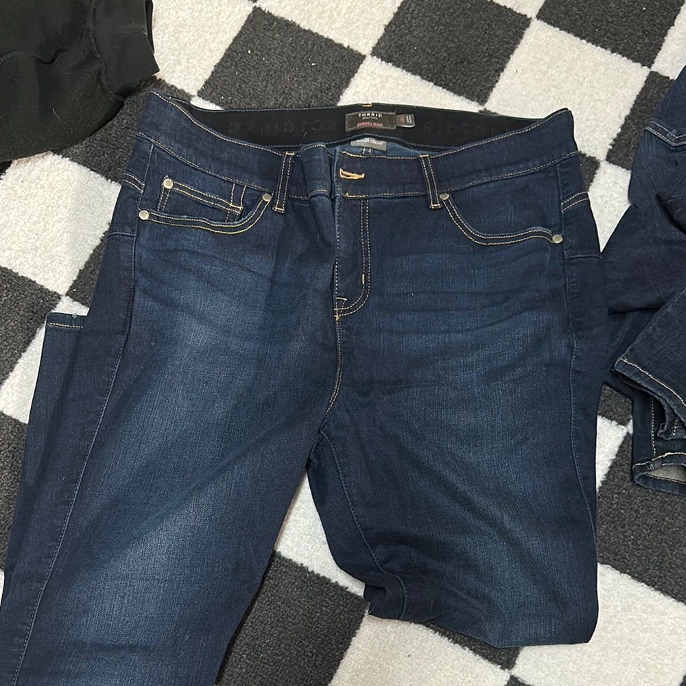 Torrid Blue Skinny jeans bombshell skinny